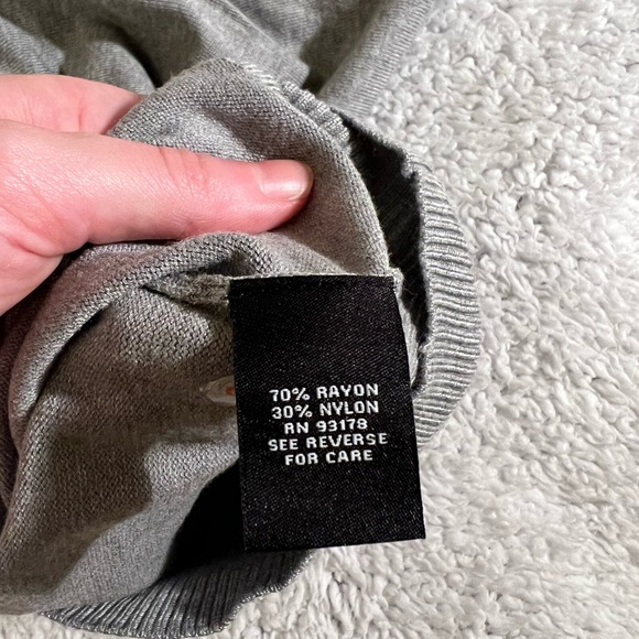 Grey knit turtleneck - Picture 4 of 6